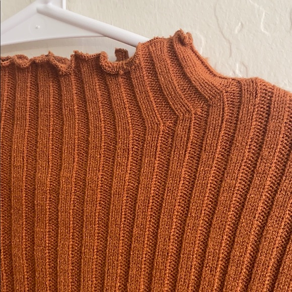 sweater - Picture 2 of 2